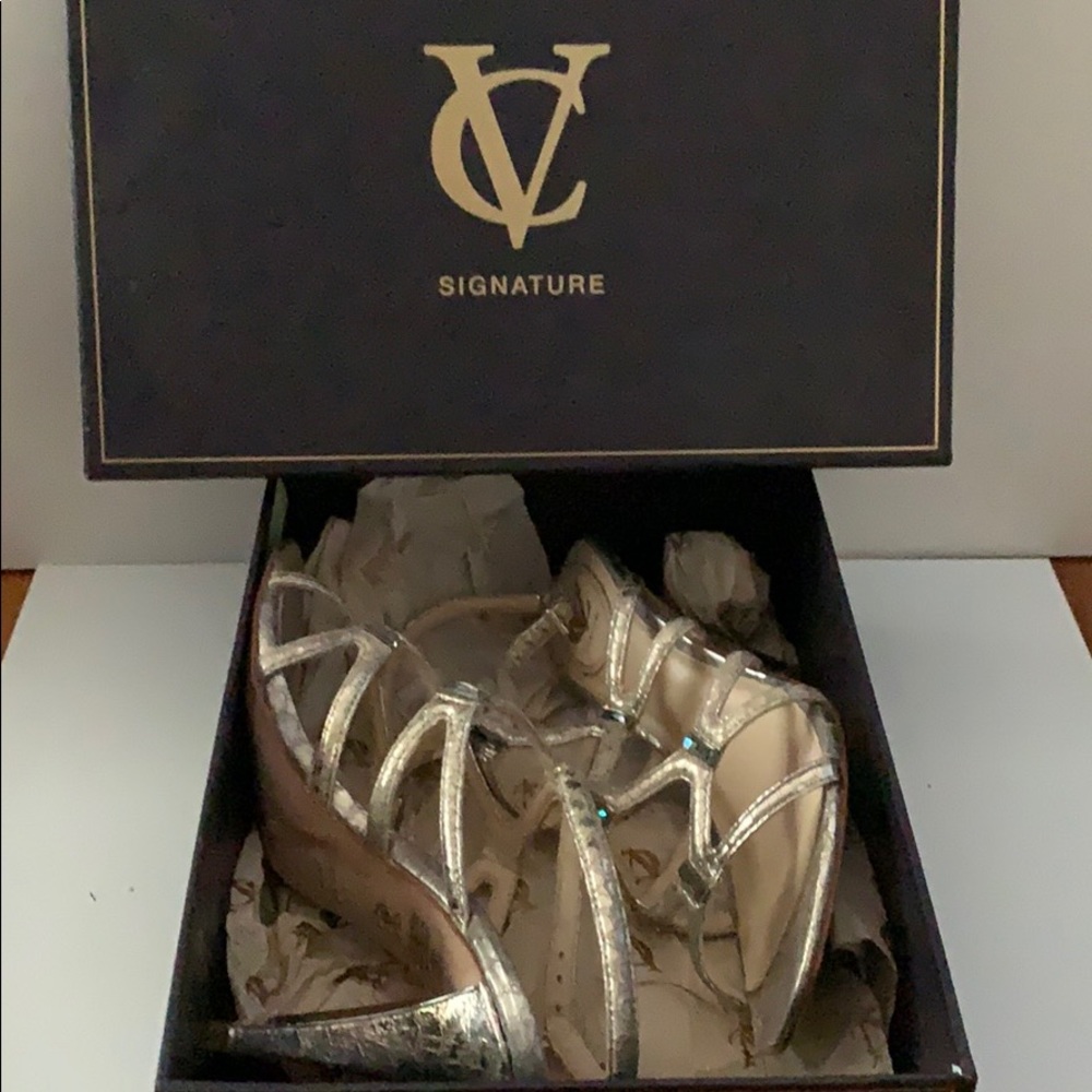 Shoes - Picture 2 of 2